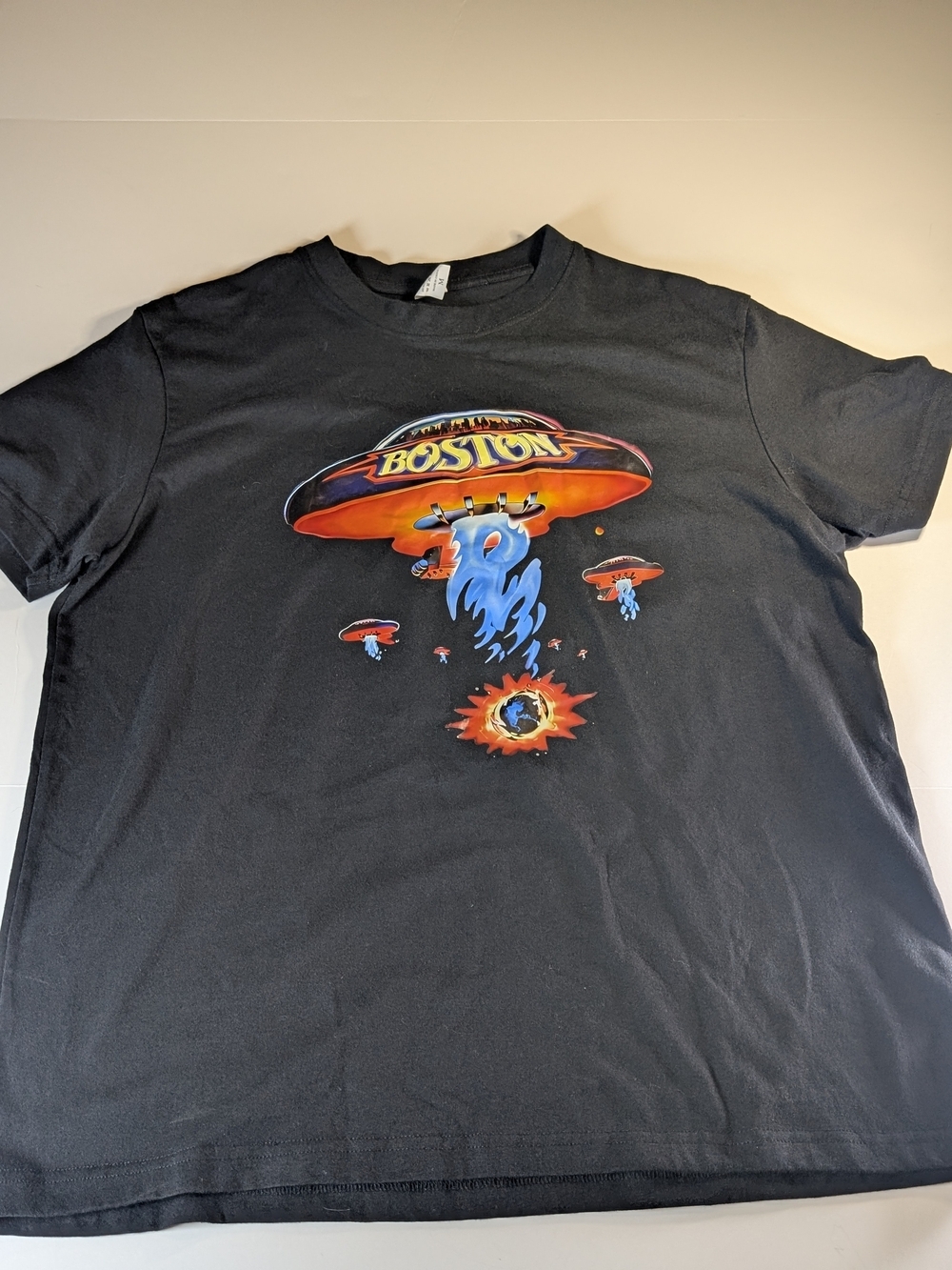 Vintage Style BOSTON Band Graphic Tee Size M
